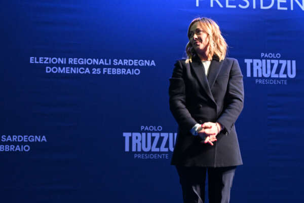 Giorgia Meloni (Presidente del Consiglio dei Ministri italiano e leader di "Fratelli d’Italia") durante il comizio conclusivo delle Elezioni Regionali Sarde a Cagliari, Italia – 21 Febbraio 2024 – Politica
( Photo  Gianluca Zuddas/LaPresse )

Giorgia Meloni (Italian Prime Minister and leader of "Fratelli d’Italia") during the closing rally of the Sardinian Regional Elections in Cagliari, Italy – Feb. 21, 2024 – Politics
( Photo Gianluca Zuddas/LaPresse )