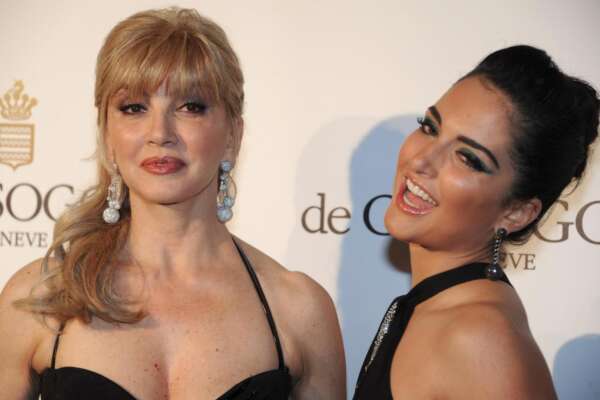 foto Piergiorgio Pirrone – LaPresse21 05 2013 Cannes ( Francia )spettacolo66esimo Festival del cinema di Cannes De Grisogono party in Cap d’Antibesnella foto: Milly Carlucci, Angelica Donati Carlucci photo Piergiorgio Pirrone – LaPresse21 05 2013 Cannes ( France )66 Cannes FilmfestivalDe Grisogono party in Cap d’Antibes in the photo:  Milly Carlucci, Angelica Donati Carlucci