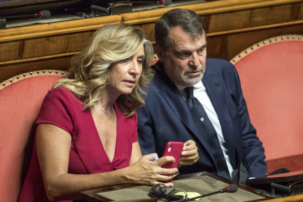 Foto Roberto Monaldo / LaPresse
10-05-2019 Roma
Politica
Senato – Premio Guido Carli
Nella foto Myrta Merlino, Marco Tardelli

Photo Roberto Monaldo / LaPresse
10-05-2019 Rome (Italy)
Senate – Guido Carli Award
In the pic Myrta Merlino, Marco Tardelli