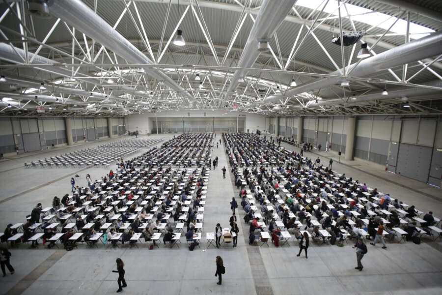 Stop al numero chiuso per Medicina, gli effetti perversi del populismo