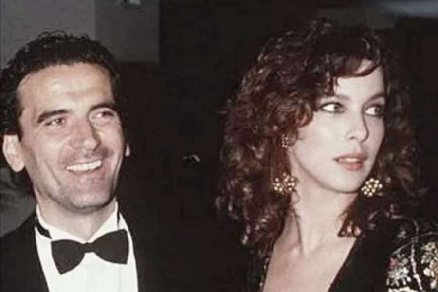 Massimo Troisi e il triangolo d’amore con Francesco Nuti e Clarissa Burt prima di Nathaly Caldonazzo: “Quando è morto l’ho baciato e gli ho sussurrato: t’ho invidiato tanto”