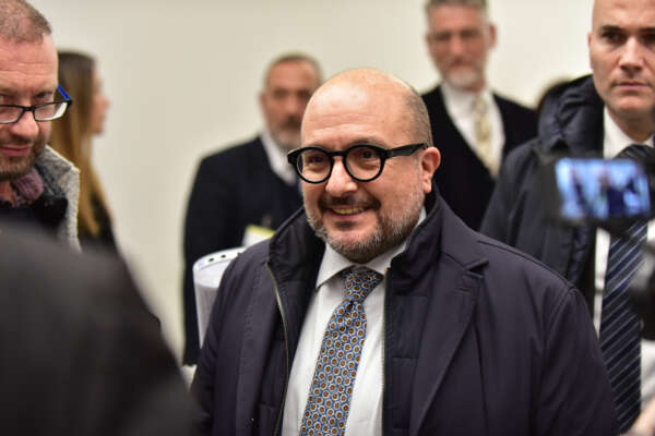 Il governo taglia la Cultura: dalla 18App alla Carta del Merito, teatri e librerie non sono per i giovani