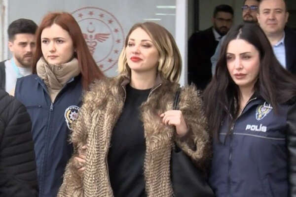 Erdogan vuole riconquistare la “Mela rossa” Istanbul, l’arresto dell’avvocato anti-Sharia infiamma le elezioni Erdogan vuole riconquistare la “Mela rossa” Istanbul, l’arresto dell’avvocato anti-Sharia infiamma le elezioni