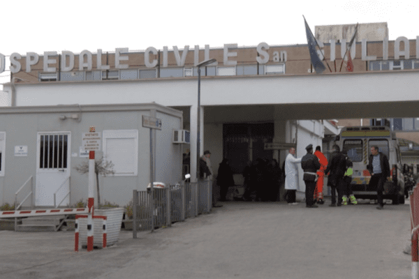 Bimbo di 4 anni muore in ospedale dopo malore, dramma a Napoli