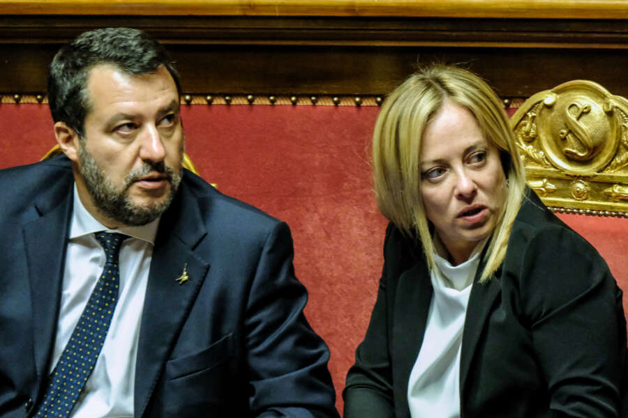 La protesta dei trattori a Sanremo: Meloni chiude la porta, Salvini la apre, e Coldiretti li bolla come “no vax”