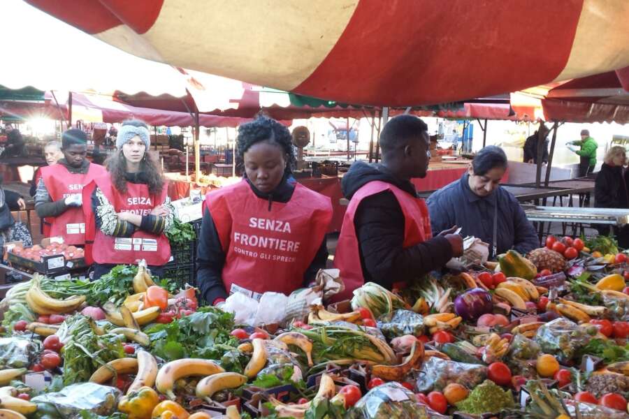 Senza Frontiere, lotta allo spreco alimentare