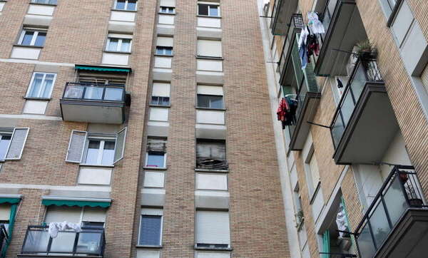 Incendio Bologna, nel 2019 altri due bambini morirono nelle stesse case: precipitati dall’ottavo piano