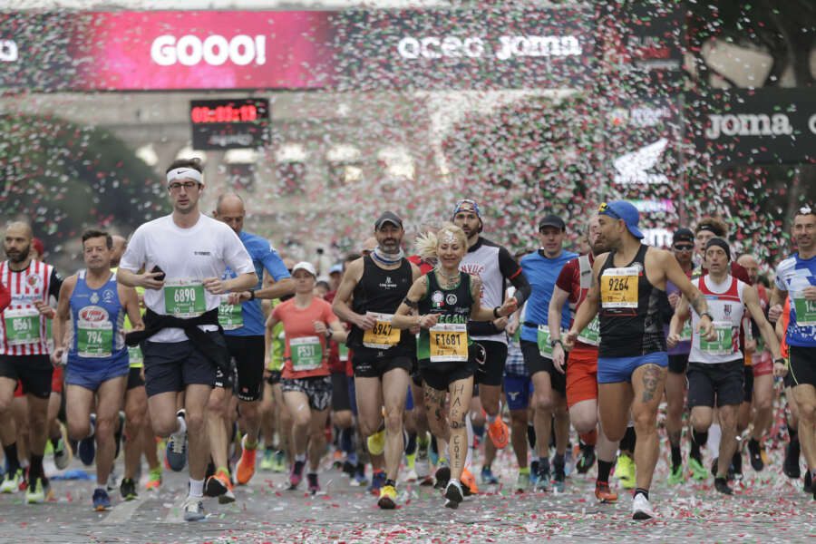 Maratona di Roma Acea RunRome, la città bloccata già da sabato notte: percorso, strade bloccate e come evitare il caos
