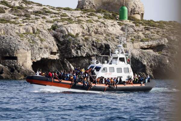 Lampedusa, migranti