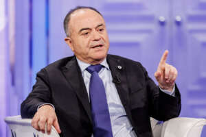 Gratteri senza freni: «I test? Anche per chi governa e aggiungiamo alcol e droga»