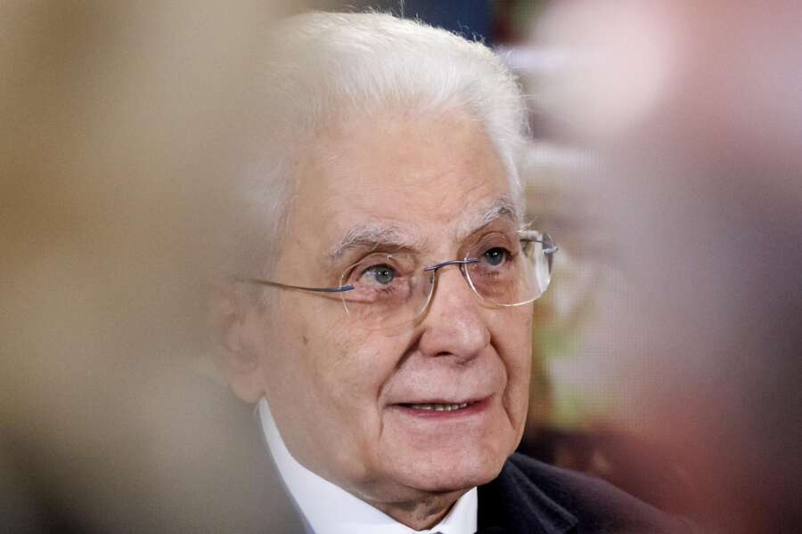 Unità d’Italia, Mattarella al Milite Ignoto: “Con l’unità più ricco l’avvenire del popolo italiano”. Meloni: “Rinnoviamo l’impegno”