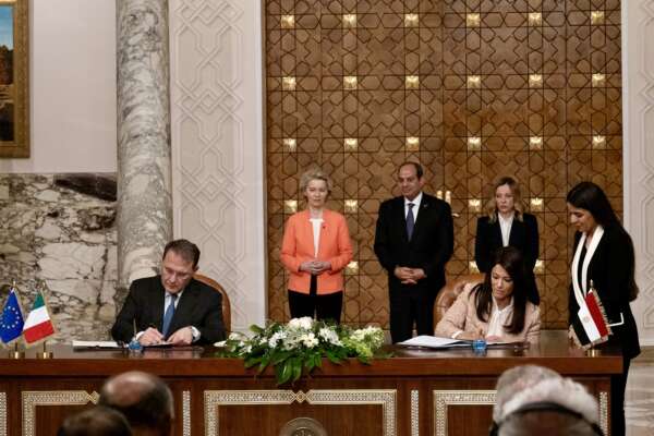 Gaza, Houthi e Sudan, il ruolo chiave dell’Egitto più importante dei debiti accumulati da al-Sisi