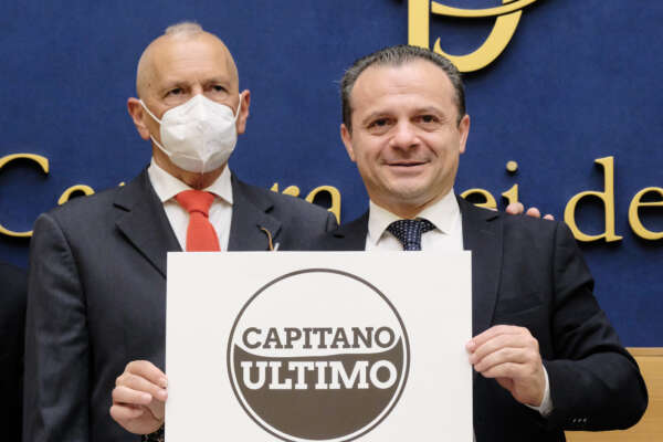 Capitano Ultimo candidato con Cateno De Luca
