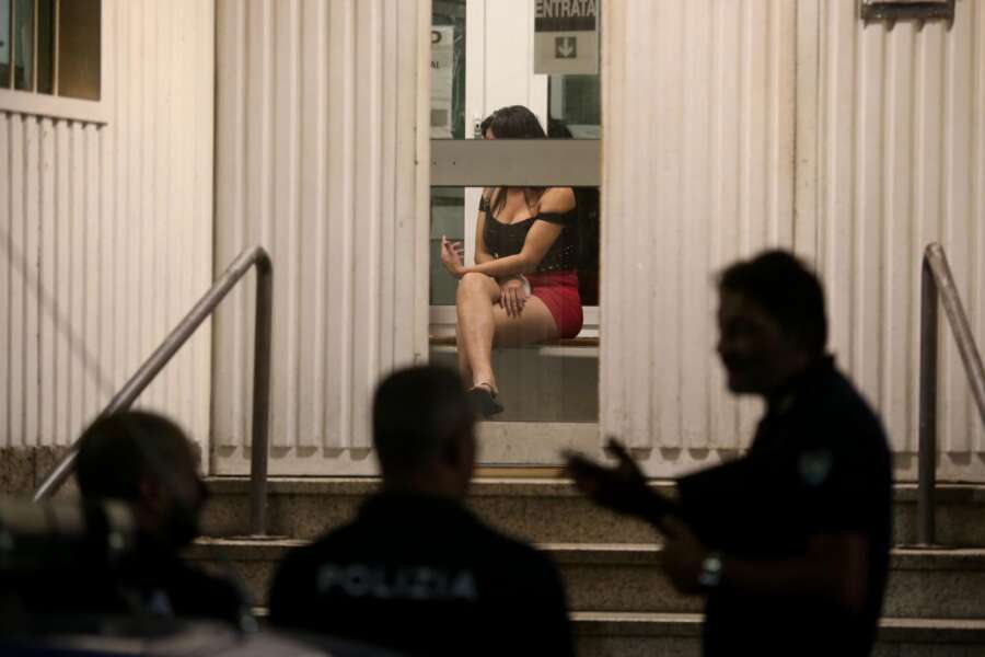 Studentessa di Torino “a psicologia mi prostituivo, per il crack faccio qualsiasi cosa” dalla casa del fumo (pochi metro dalla Dora) ci passavano tutti