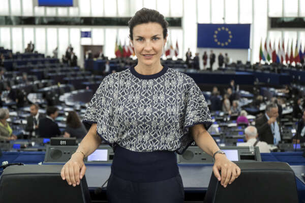 Foto Roberto Monaldo / LaPresse
03-07-2019 Strasburgo
Politica
Sessione plenaria del Parlamento Europeo
Nella foto Alessandra Moretti (pd)
Photo Roberto Monaldo / LaPresse
03-07-2019 Strasbourg (France)
Plenary session of the European Parliament
In the pic Alessandra Moretti Foto Roberto Monaldo / LaPresse
03-07-2019 Strasburgo
Politica
Sessione plenaria del Parlamento Europeo
Nella foto Alessandra Moretti (pd)
Photo Roberto Monaldo / LaPresse
03-07-2019 Strasbourg (France)
Plenary session of the European Parliament
In the pic Alessandra Moretti