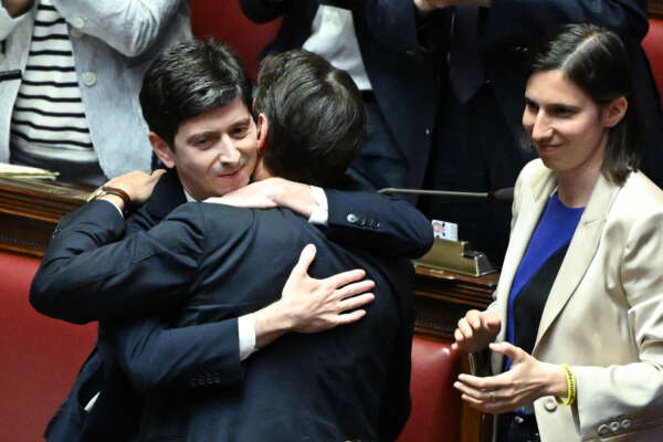 Foto Mauro Scrobogna/LaPresse
06-07-2023 Roma (Italia) Politica – Camera dei Deputati, istituzione della commissione d’inchiesta su Covid – Nella foto: Roberto Speranza, Giuseppe Conte, Elly Schlein
July 06, 2023 Rome (Italy) Politics – Chamber of Deputies, establishment of the commission of inquiry into Covid – In the photo: Roberto Speranza, Giuseppe Conte, Elly Schlein Foto Mauro Scrobogna/LaPresse
06-07-2023 Roma (Italia) Politica – Camera dei Deputati, istituzione della commissione d’inchiesta su Covid – Nella foto: Roberto Speranza, Giuseppe Conte, Elly Schlein
July 06, 2023 Rome (Italy) Politics – Chamber of Deputies, establishment of the commission of inquiry into Covid – In the photo: Roberto Speranza, Giuseppe Conte, Elly Schlein