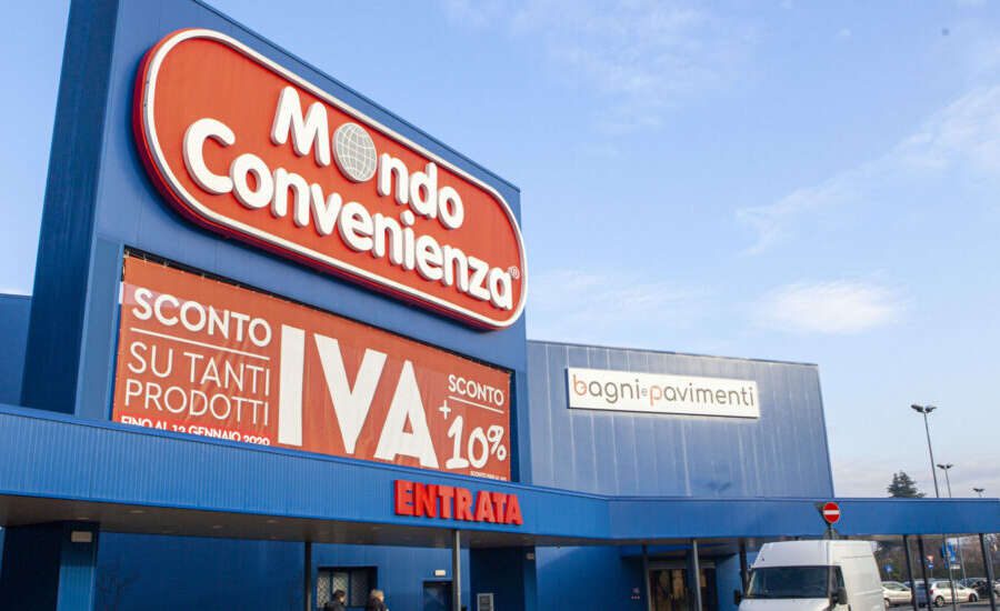 Mondo Convenienza ‘la forza è il prezzo’ ma i mobili sono difettosi e incompleti. Maxi multa dall’Antitrust per “condotte illecite” verso i consumatori