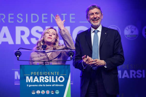 Giorgia Meloni e il candidato alla presidenza della Regione Abruzzo Marco Marsilio durante il comizio per elezioni regionali a Pescara, Martedì, 5 marzo 2024 (Foto Roberto Monaldo / LaPresse)
Giorgia Meloni and the candidate for the presidency of the Abruzzo Region Marco Marsilio during the rally for the regional elections in Pescara, Tuesday, March 5, 2024 (Photo by Roberto Monaldo / LaPresse) Giorgia Meloni e il candidato alla presidenza della Regione Abruzzo Marco Marsilio durante il comizio per elezioni regionali a Pescara, Martedì, 5 marzo 2024 (Foto Roberto Monaldo / LaPresse)
Giorgia Meloni and the candidate for the presidency of the Abruzzo Region Marco Marsilio during the rally for the regional elections in Pescara, Tuesday, March 5, 2024 (Photo by Roberto Monaldo / LaPresse)