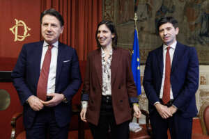 Foto Roberto Monaldo / LaPresse
30-01-2024 Roma
Politica
Presentazione del libro “Perchè guariremo” di Roberto Speranza
Nella foto Giuseppe Conte, Elly Schlein, Roberto Speranza
30-01-2024 Rom e (Italy)
Politics
Presentation of the book “Perchè guariremo” by Roberto Speranza
In the pic Giuseppe Conte, Elly Schlein, Roberto Speranza Foto Roberto Monaldo / LaPresse
30-01-2024 Roma
Politica
Presentazione del libro “Perchè guariremo” di Roberto Speranza
Nella foto Giuseppe Conte, Elly Schlein, Roberto Speranza
30-01-2024 Rom e (Italy)
Politics
Presentation of the book “Perchè guariremo” by Roberto Speranza
In the pic Giuseppe Conte, Elly Schlein, Roberto Speranza