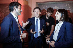 Foto Roberto Monaldo / LaPresse
01-07-2022 Roma
Politica
Iniziativa Cgil “Il lavoro interroga”
Nella foto Nicola Fratoianni, Giuseppe Conte, Elly Schlein

Photo Roberto Monaldo / LaPresse
01-07-2022 Rome (Italy) 
Conference on work organized by the Cgil union
In the pic Nicola Fratoianni, Giuseppe Conte, Elly Schlein