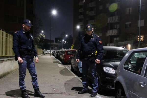 Aggredito a colpi di machete: 23enne perde la gamba sinistra. Ragazzo identificato in fuga: la lite sospetta per una ragazza