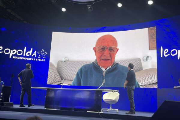 Cassese star della Leopolda: “L’Antimafia ha bisogno di un check-up, l’Ordine fermi i giornalisti-portavoce”