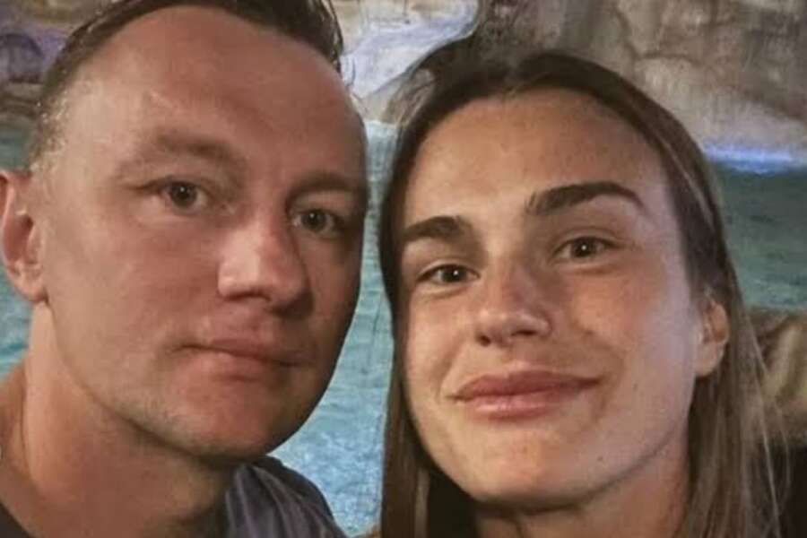 Tragedia per Aryna Sabalenka, muore il fidanzato Konstantin Koltsov: ‘cause improvvise’. La n° 2 del tennis mondiale attesa a Miami
