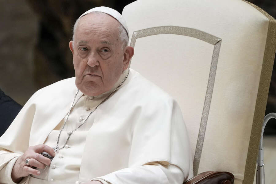 Papa Francesco assente alla Via Crucis, in dubbio anche la sua presenza alla veglia di stasera