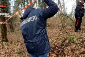 Uccide e seppellisce la madre per amore della pensione e di una giovane brasiliana, poi inventa: “E’ dal fratello (morto)”. Tradito da una vite