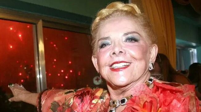 “Non la vediamo da dieci anni” milionaria 88enne sequestrata in casa dal suo autista: riesce a scappare dopo aver perso 30 chili e milioni di euro