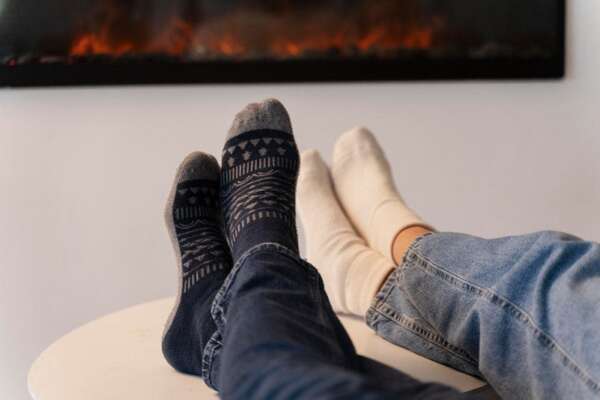 I calzini con la scritta “Allah” ordinati dalla Cina scatenano un putiferio e offendono tutto il mondo arabo “chiedo perdono a tutti i musulmani”