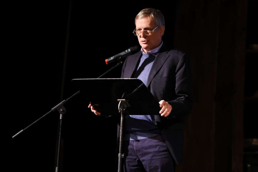 Allarme rientrato e Cuperlo tira un sospiro: «Togliendo il nome Schlein valorizza le pluralità del partito»