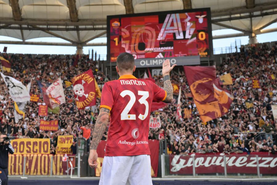 Roma-Lazio 1-0, Mancini regala a De Rossi il primo derby. La squadra rinata per la svolta europea