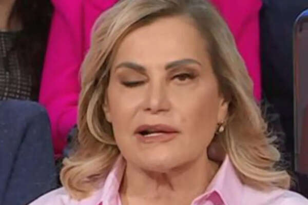 Ventura e la paresi facciale che ‘assomiglia all’ictus’, il freddo non è l’unica causa: interventi estetici, herpes e stress. Prognosi di tre mesi, Simona sposa il 6 luglio