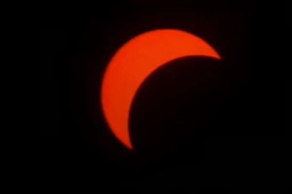 Eclissi solare totale, e negli Stati Uniti impenna il complotto e la paura per la ‘fine del Mondo’ come ai tempi dei Maya: le immagini in diretta dalla Nasa. Video live