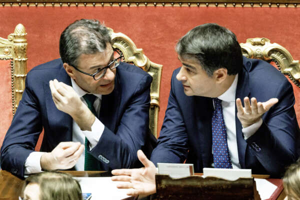 Foto Roberto Monaldo / LaPresse
25-10-2023 Roma 
Politica
Senato – Comunicazioni del Presidente del Consiglio Giorgia Meloni sul prossimo Consiglio europeo del 26 e 27 ottobre
Nella foto Giancarlo Giorgetti, Raffaele Fitto

25-10-2023 Rome (Italy)
Politica
Senate – Communications from Prime Minister Giorgia Meloni on the next European Council
In the pic Giancarlo Giorgetti, Raffaele Fitto