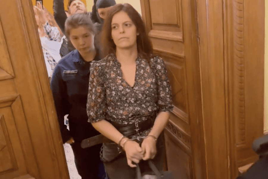 Ilaria Salis ai domiciliari a Budapest, accolto il ricorso: “Finché è in Ungheria non mi sento tranquillo”