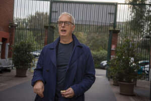 Chi è Antonio Scurati, il contratto annullato in Rai e la vittoria del Premio Strega. Il libro dedicato ai nonni “sedotti e allarmati dal fascismo”