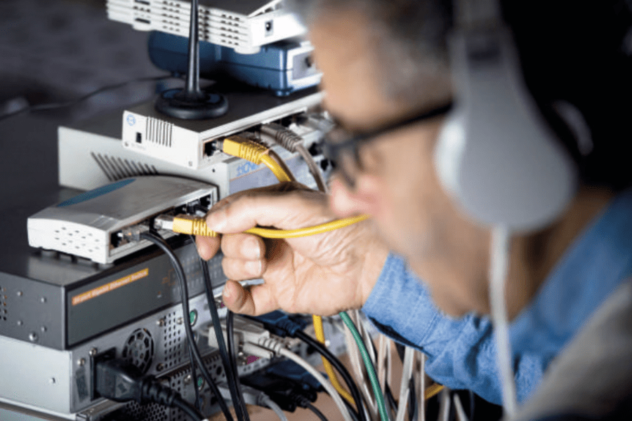 Intercettazioni, un altro bluff: la maggioranza è spaccata e il governo rinvia la stretta