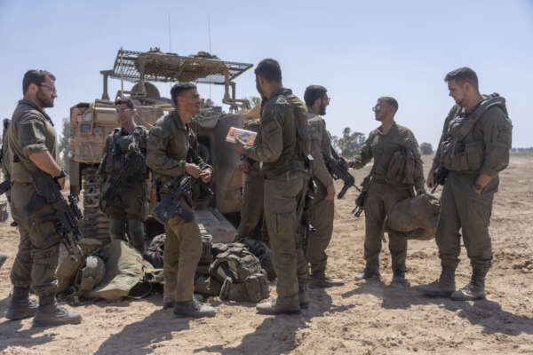 Israele, il dilemma di Netanyahu sul contrattacco all’Iran: reagire senza innescare l’escalation