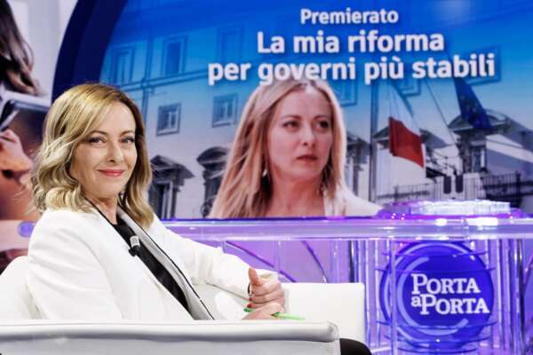 Rai, Meloni e i moschettieri di Mattarella: il tutto per tutto per la fine dell’era Giorgia