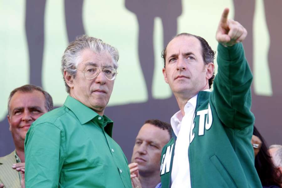 Foto Mauro Scrobogna / LaPresse
12-09-2010 Venezia
Politica
Raduno Lega nord Padania – festa dei popoli padani
Nella foto: Umberto Bossi con il Presidente della regione Veneto Luca Zaia
Photo Mauro Scrobogna / LaPresse
12-09-2010 Venice
Politics
Lega nord Padania meeting
In the picture: Umberto Bossi with Luca Zaia Prtesident of the Region of Veneto