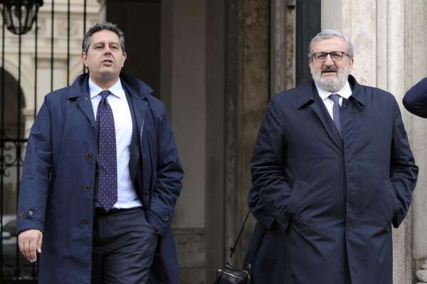 Toti, Emiliano e il triangolo maledetto di magistratura-stampa-politica: garantismo maltrattato ma Nordio traccheggia Toti, Emiliano e il triangolo maledetto di magistratura-stampa-politica: garantismo maltrattato ma Nordio traccheggia