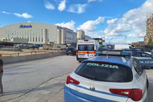 Napoli, incidente nel cantiere della metro a Capodichino: morto e feriti Napoli, incidente nel cantiere della metro a Capodichino: morto e feriti