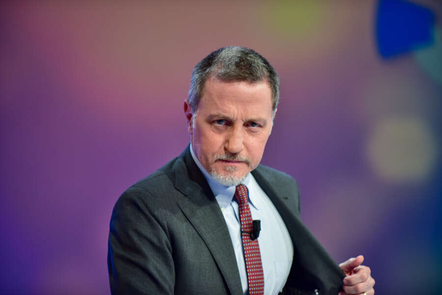 Massimo Giannini e la notifica di querela alle 4 di notte, Piantedosi chiede scusa ma non sa spiegare. E Costa rilancia: “Neanche fosse Tangentopoli”