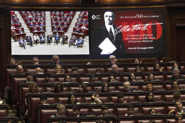 Il ricordo di Matteotti alla Camera, Meloni: “Ucciso da squadristi fascisti per le sue idee”