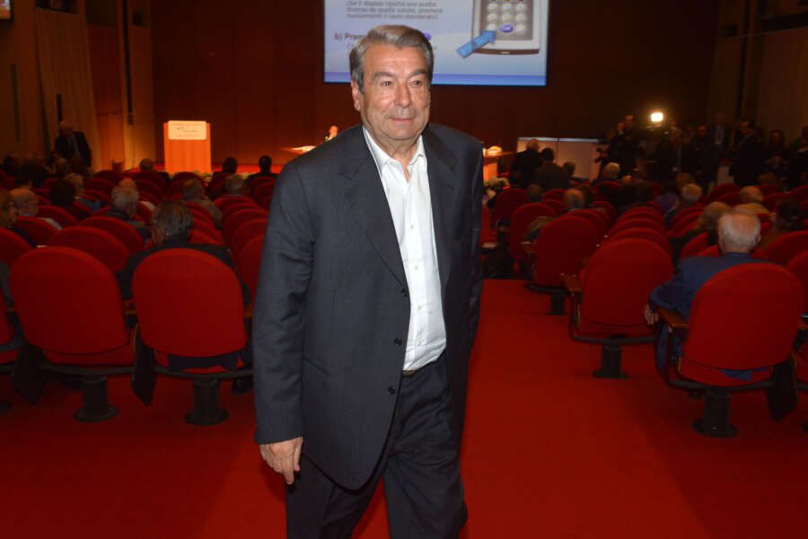 Spinelli jr, “erano finanziamenti leciti”, risolto il giallo del verbale trascritto con l’intelligenza artificiale. E Aldo resta ai domiciliari