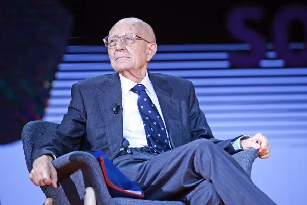 Sabino Cassese: “La riforma Nordio? Importante ma non epocale. Non vedo ostacoli all’approvazione. E basta con le toghe combattenti” Sabino Cassese: “La riforma Nordio? Importante ma non epocale. Non vedo ostacoli all’approvazione. E basta con le toghe combattenti”