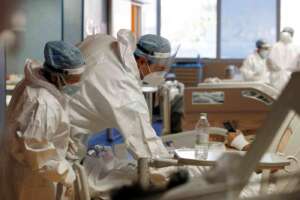 Quel che resta del Covid: i luoghi comuni e l’analisi delle “morti in eccesso”