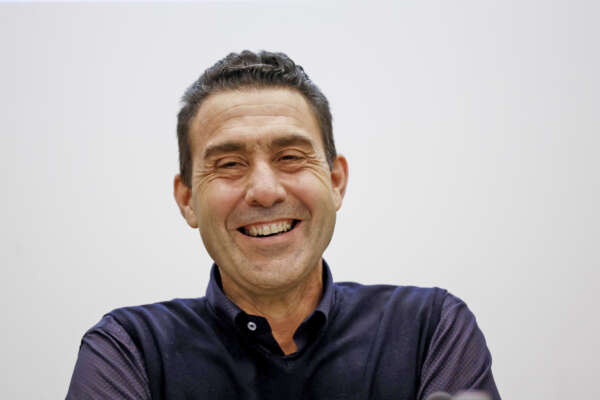 Bar Vannacci, la tuttologia da circolo del generale che vede l’Italia come il suo luna park Bar Vannacci, la tuttologia da circolo del generale che vede l’Italia come il suo luna park